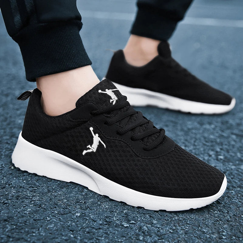 Lightweight Mesh Men's Running Shoes