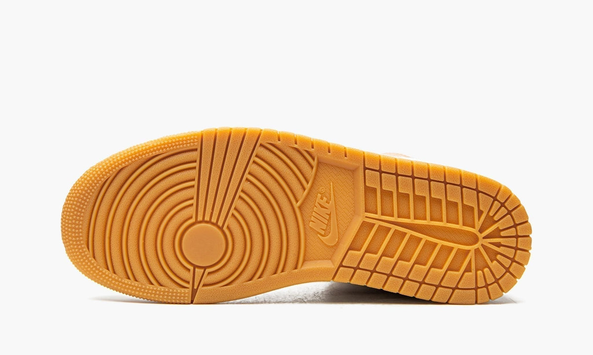 Air Jordan 1 Mid "Tan / Gum" Sneakers