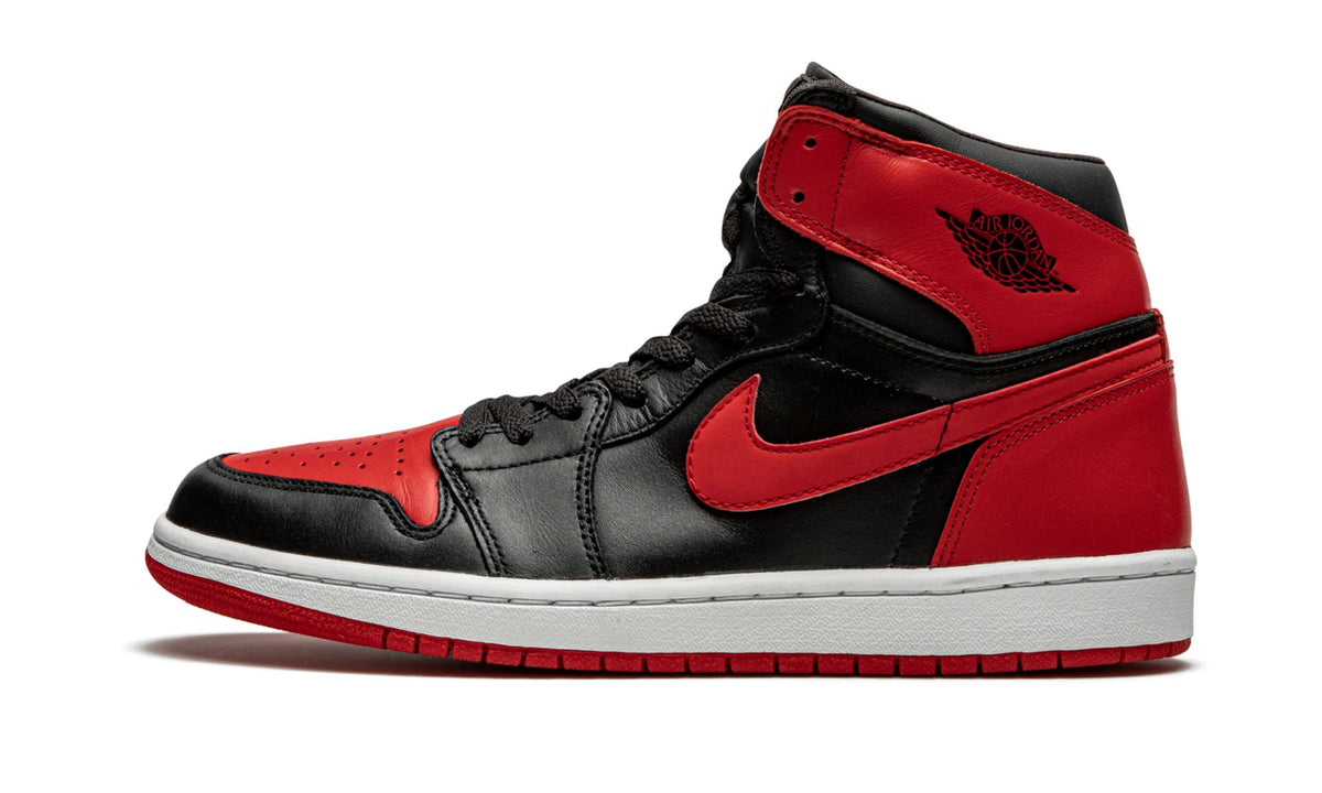 Air Jordan 1 Retro "BRED 01′" Sneakers