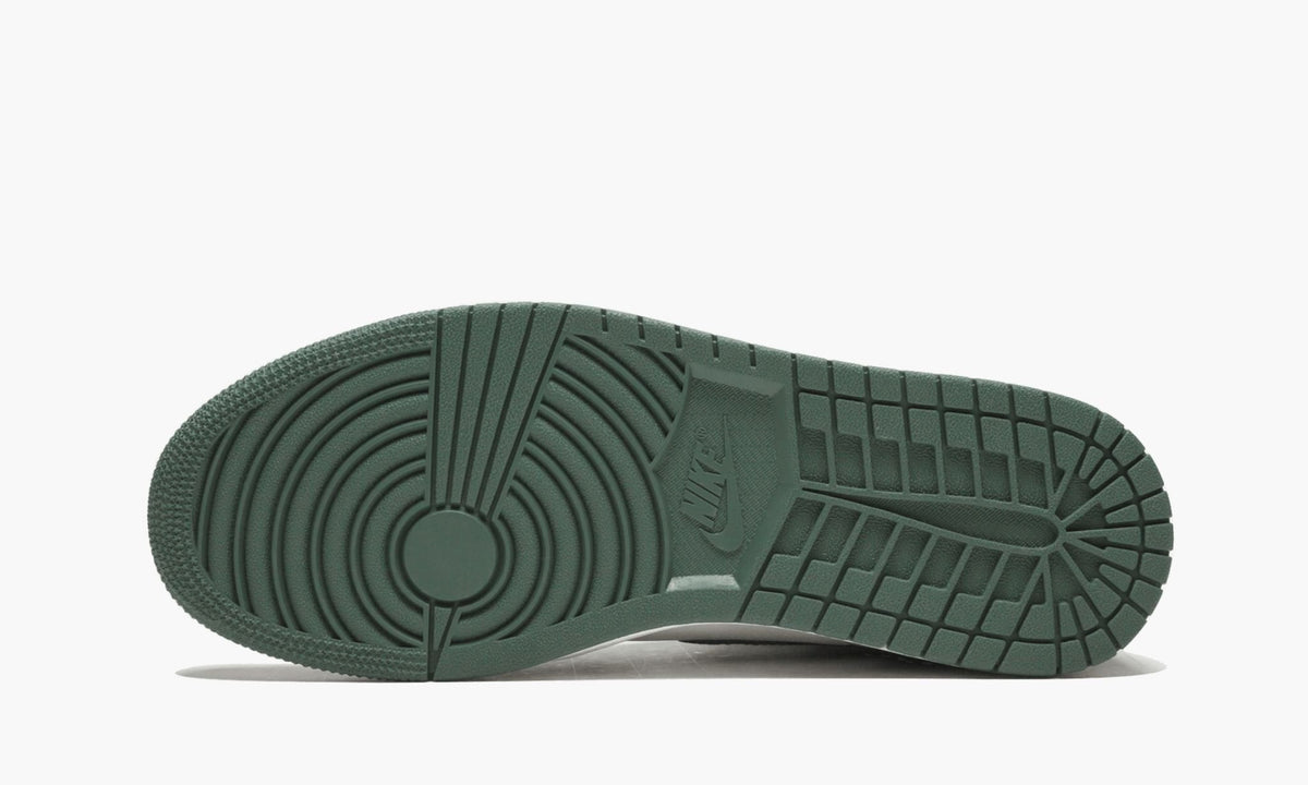 Air Jordan 1 Retro High OG Clay Green Sneakers