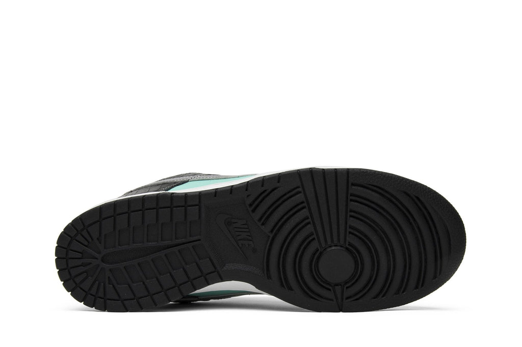Nike Dunk Low Pro SB x Diamond Supply Co. Tiffany Sneakers
