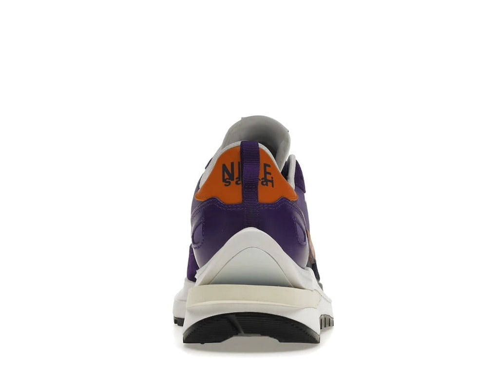 Nike Vaporwaffle sacai Dark Iris Sneakers
